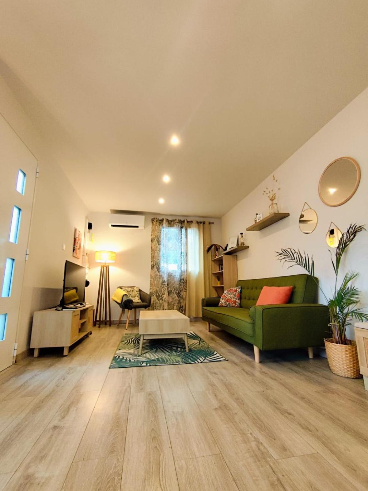 Saint-Mitre-les-Remparts Cabanon Avec Dependanceヴィラ エクステリア 写真