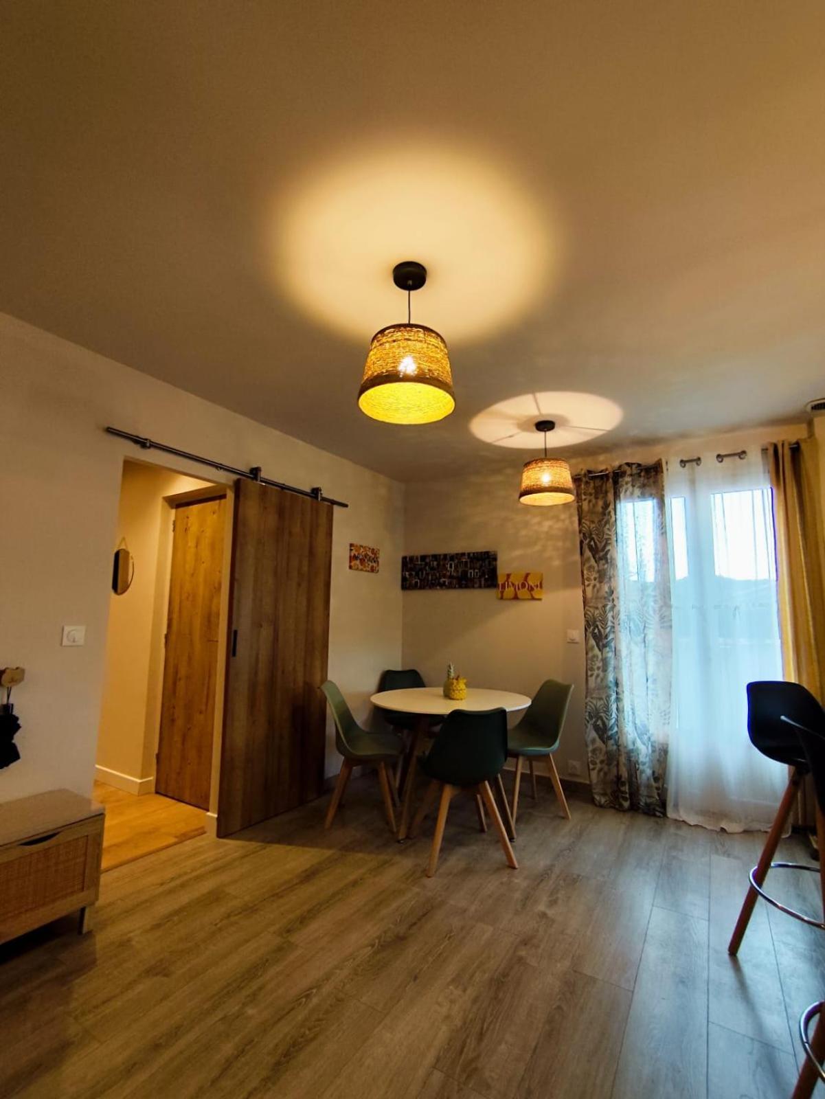 Saint-Mitre-les-Remparts Cabanon Avec Dependanceヴィラ エクステリア 写真